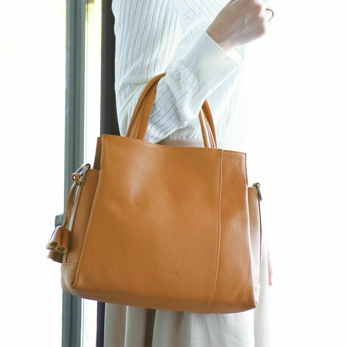 チャーム付き2wayレザーハンドバッグ<ルル>