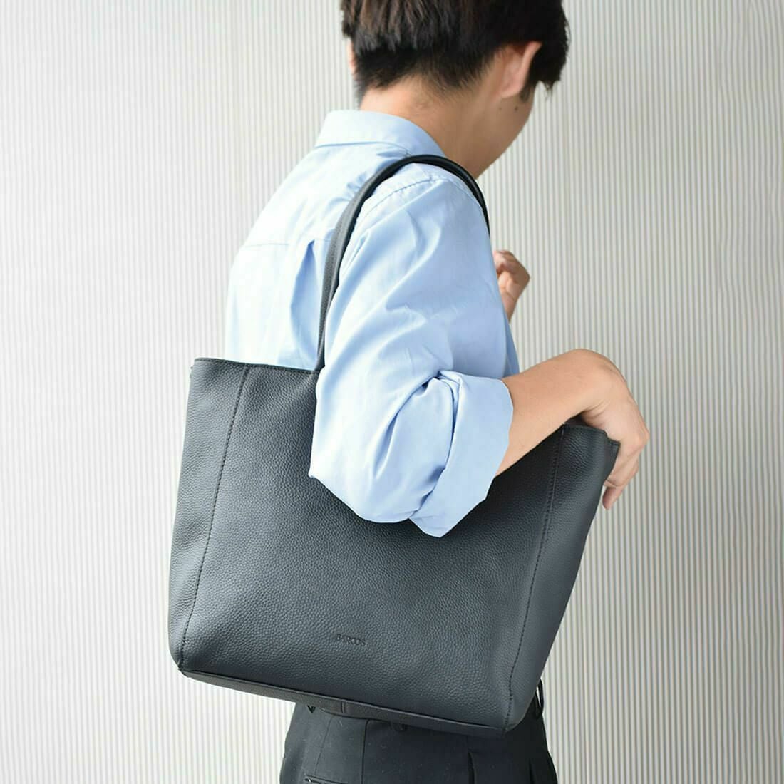 シュリンクレザートートバッグ
