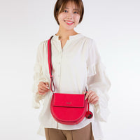 HAZEL ラウンドデザインレザーポシェット