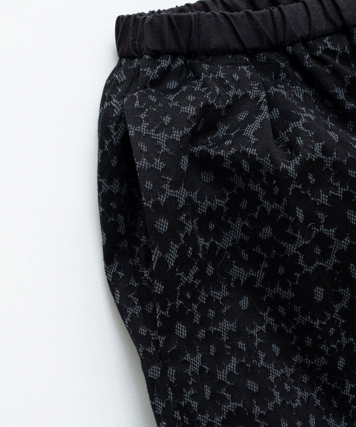 フラワージャガードバレルパンツ